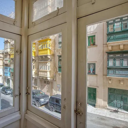 Charming Maltese Balcony Steps From Valletta Apartament Il-Furjana