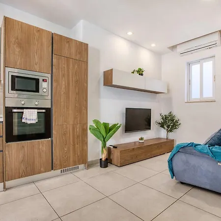 Charming Maltese Balcony Steps From Valletta Apartament Il-Furjana