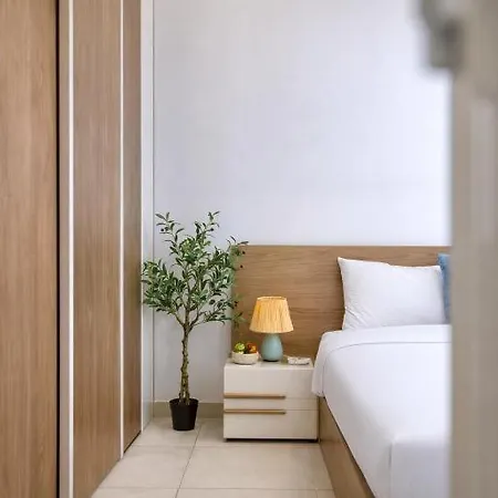 Charming Maltese Balcony Steps From Valletta Floriana